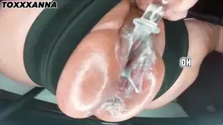 مُزبَد ومحشو: وليمة إباحية حارة في العطلة