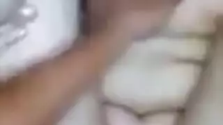 مصري بينك صاحبته فى الشقه