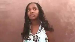اكل الكس بعنف شديد