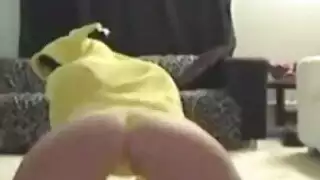 بورن هواة xxx: أم عربية ممتلئة تظهر ثدييها العصيريين