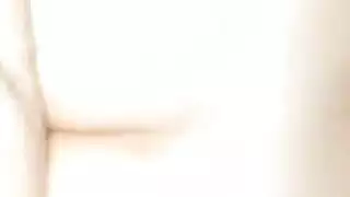 لاتينية مثيرة تأخذ زبلًا سمينًا في جنس ضيق بالمقعد الخلفي