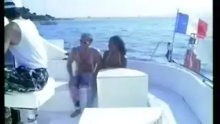 نساء مأسورات انتهكت في وضع تقييد