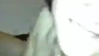 صديقتان مقربتان جيني وشيرا تمتلئ مهبليهما من فحل منحرف