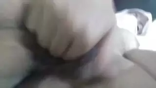 عرض كاميرا صريح: عصارات كس العاهرة المحجبة تتدفق بحرية