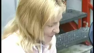 نيك غابة جامح مع شقراء ألمانية تعطي مص عميق