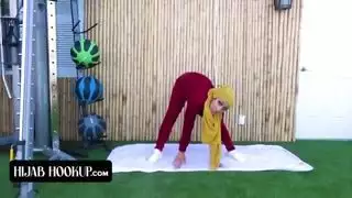 آبً يَرضعٌ صّدٍر بًنِتٌهّآ يَغُتٌصّبً فُيَ سِريَر