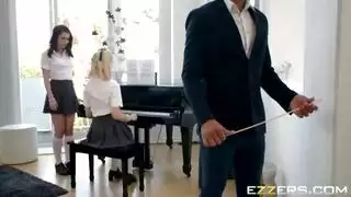 مدرس ينيك طفله