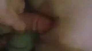 فتاة شقراء ذات ثدي كبير تتعرض لجنس شرجي مزدوج صريح