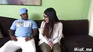 مايا خليفة: عطش ملكة العرب للزبور الضخمة