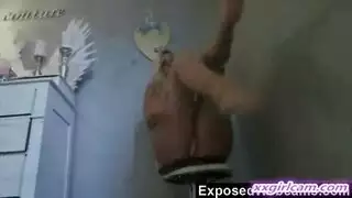 الثدي العملاقة شهوانية فرك