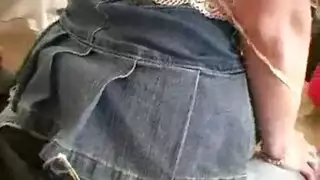 نيك في حافلة عامة في اليابان مشهد علاقة جنسية جماعية غير مقيدة