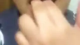 كلبة مثارة تحتاج لقضيب ضخم داخلها وثدييها الساخنين