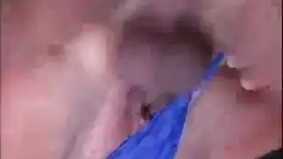 أخوها في الحمام