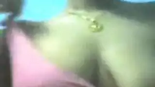 نجم إباحي عربي يكشف عن أثدائه الكبيرة و مؤخرته المستديرة على الكاميرا