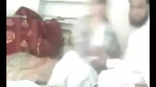 قضيب عراقي يلتقي بفرج باكستاني في هذا الفيلم الإباحي الرومانسي