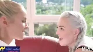 سحاقيات فيتش أقدام متطرف: مص الأصابع ولعق الكس حتى النشوة