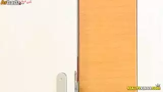 واحد دخل ع امه لقيها محشوره ناكه