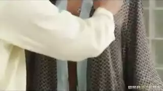 زنا محارم عرضي: ما يسمى تدليكاً يتحول إلى جنس صريح