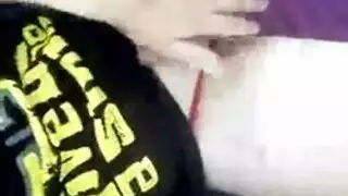 ثنائي سحاقي شعر أحمر في حركة صريحة: قض لحس وكس وتدليك مكثف