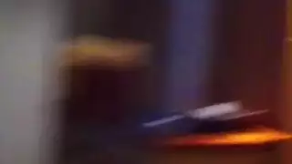 الفتاة الشقراء المثيرة تتحمل جماع حلق عميق عنيف في فيديو بورن