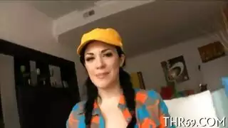 بنات جامحات في مشاهد جنس جماعي