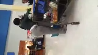 إباحية هاوية بريطانية: بلع المني وشرج