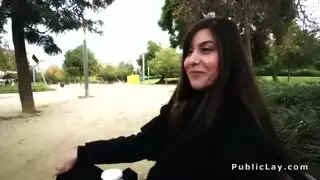 إباحية علنية: الجار يمارس الجنس حيثما يشاء