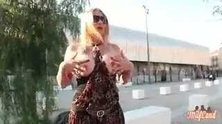 فتاة فرنسية تتوسل للنيك المزدوج في فيلم صريح خشن