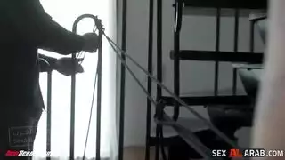 موسيقى إكس إكس إكس تجعلها تئن وتقذف