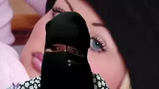 ميلف متهيجة تدعو صديق ابنها لممارسة جنس عنيف