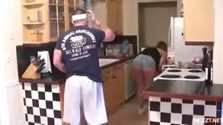 شريط جنسي للأشقاء: استنشاق الملابس الداخلية يؤدي إلى شرج عنيف