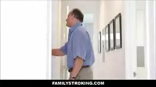 جنس قوي للابن الزوجي مع زوجة الأب حركة إباحية كاملة