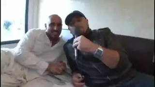 مشهد إباحي: أثداء صاروخية وجماع عنيف