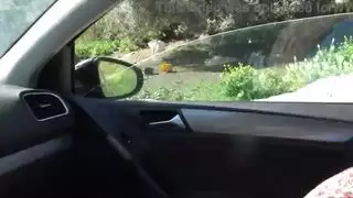 بترضعه من بزازها السخنين وبتلعب في زبة الإباحية