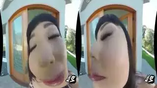 فيلم للكبار مجنون بالواقع الافتراضي: دومينو تأخذ عدة أعضاء ذكرية