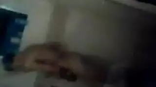 بورن عربي غريب: شرج جماعي لمراهقة مغربية