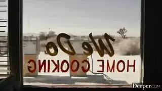 سائق مثار يجامع شقيقتين منقبات وقحتين بعنف