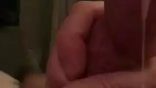 مراهقة تأخذ حمولة قاسية من نائب الرئيس جيد التجهيز