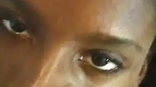 سحاق بين ممتلئات: ديلدو مزدود ورباط حزام