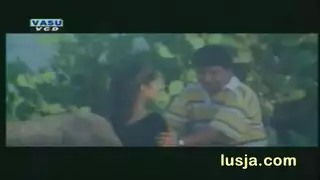 رسوم متحركة إباحية: بنات تمارس جنس جماعي مع قضيب مطاطي ضخم