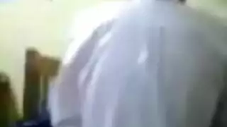 فتاة ناضجة تحصل على فعل شرجي عنيف