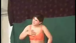 نجمات السكس السوداء الحارقات يتم توفيرهن على ٩٩