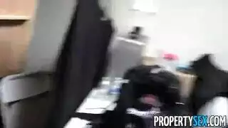 بنت في المكتب و ولد ينعجب بها