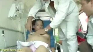 شراميط حوامل في جلسة نيك جماعي بإسعاف موحد